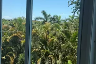 1101 NE 191st St, Miami, FL 33179 - Photo 3