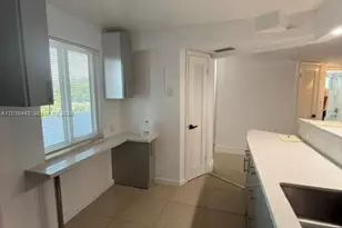 1101 NE 191st St, Miami, FL 33179 - Photo 7