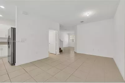 2683 SE 12th St, Homestead, FL 33035 - Photo 9