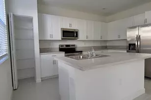 2683 SE 12th St, Homestead, FL 33035 - Photo 5