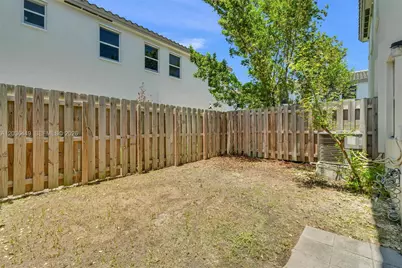 2683 SE 12th St, Homestead, FL 33035 - Photo 17