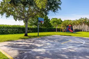 1055 N Franklin Ave, Homestead, FL 33034 - Photo 25