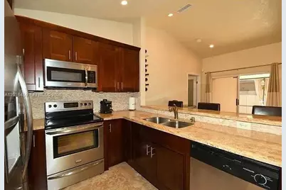 11838 NW 13th St, Pembroke Pines, FL 33026 - Photo 7