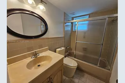520 NE 38th St #12, Miami, FL 33137 - Photo 3