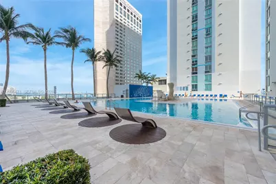335 S Biscayne Blvd #LPH-04, Miami, FL 33131 - Photo 3