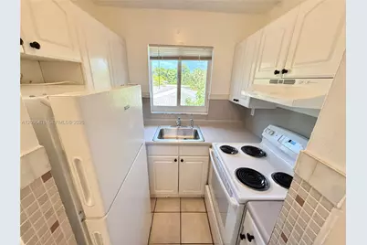 912 NE 17th Ct #4, Fort Lauderdale, FL 33305 - Photo 5