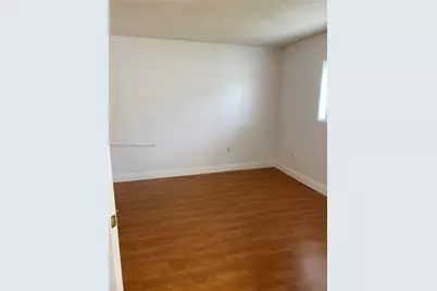 300 W Palm Cir W #208, Pembroke Pines, FL 33025 - Photo 9