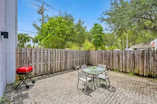170 NW 158th St, Miami, FL 33169 - Photo 9