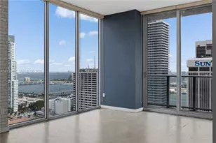 151 SE 1st St, Miami, FL 33131 - Photo 1