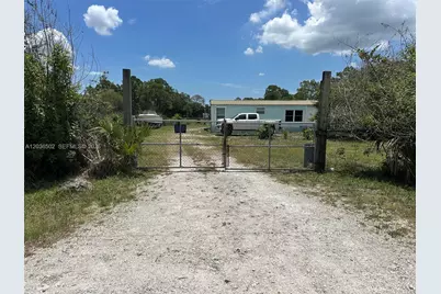 135 S Hacienda, Clewiston, FL 33440 - Photo 1