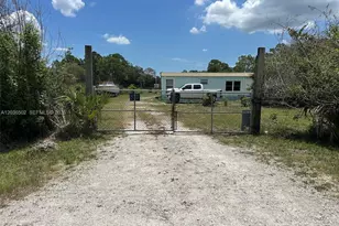 135 S Hacienda, Clewiston, FL 33440 - Photo 1