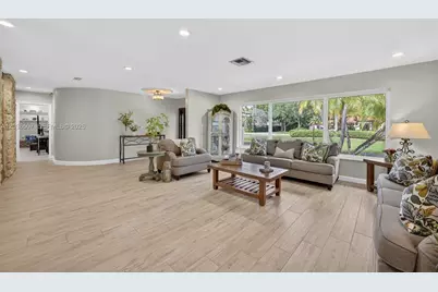 12180 SW 92nd Ave, Miami, FL 33176 - Photo 11