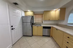 8500 SW 109th Ave, Miami, FL 33173 - Photo 5