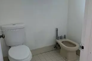 2441 SW 111th Ave, Miami, FL 33165 - Photo 9