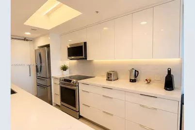 3000 NE 188th St #604, Aventura, FL 33180 - Photo 9