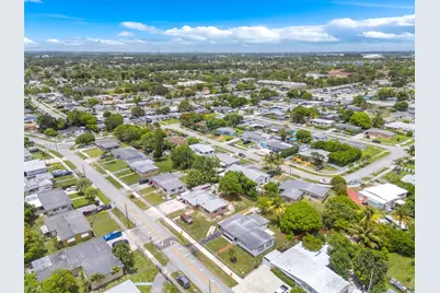 19425 NW 39th Ave, Miami Gardens, FL 33055 - Photo 3