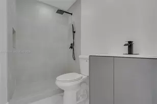 19425 NW 39th Ave, Miami Gardens, FL 33055 - Photo 29