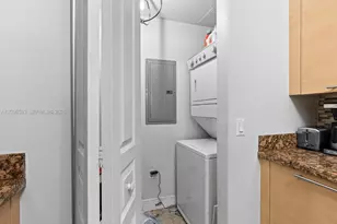 350 SE 2nd St, Fort Lauderdale, FL 33301 - Photo 23