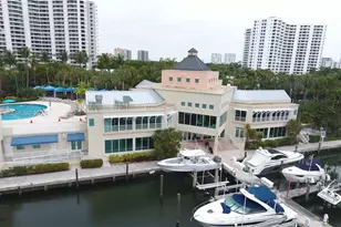 3330 NE 190th St, Aventura, FL 33180 - Photo 35