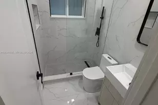 1524 NE 182nd St, North Miami Beach, FL 33162 - Photo 13
