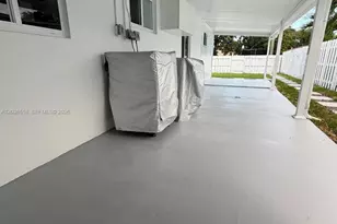 1524 NE 182nd St, North Miami Beach, FL 33162 - Photo 15
