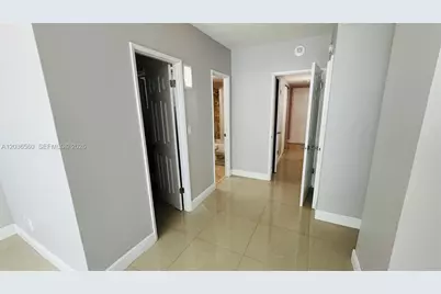 19390 Collins Ave #624, Sunny Isles Beach, FL 33160 - Photo 21