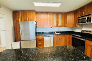 19390 Collins Ave, Sunny Isles Beach, FL 33160 - Photo 9