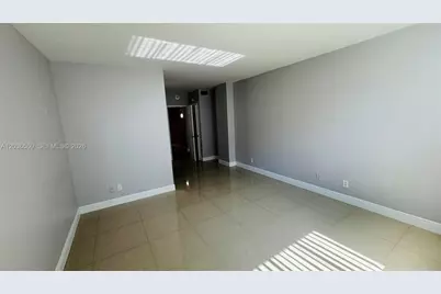 19390 Collins Ave #624, Sunny Isles Beach, FL 33160 - Photo 23