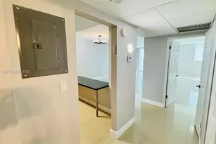 19390 Collins Ave, Sunny Isles Beach, FL 33160 - Photo 23