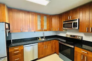 19390 Collins Ave, Sunny Isles Beach, FL 33160 - Photo 9