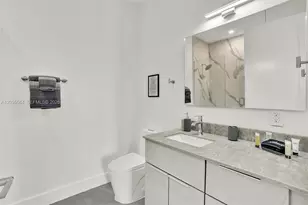 2100 Miami Rd, Fort Lauderdale, FL 33316 - Photo 17