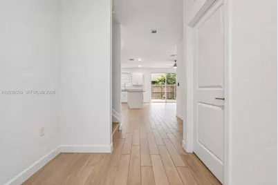 2448 SE 10th Ct, Homestead, FL 33035 - Photo 5
