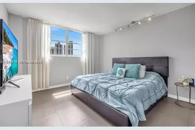 19390 Collins Ave #702, Sunny Isles Beach, FL 33160 - Photo 15