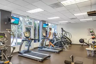 19390 Collins Ave, Sunny Isles Beach, FL 33160 - Photo 31