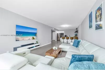 19390 Collins Ave #702, Sunny Isles Beach, FL 33160 - Photo 3