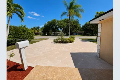 3327 Taft St, Hollywood, FL 33021 - Photo 5