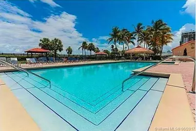 2555 Collins Ave #2204, Miami Beach, FL 33140 - Photo 13