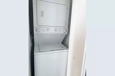 335 Biscayne Bl #4200, Miami, FL 33131 - Photo 5