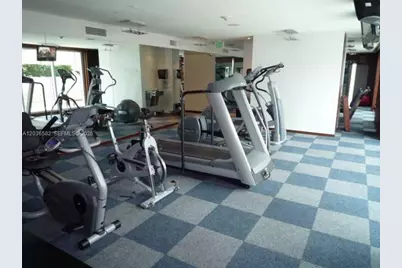 335 Biscayne Bl #4200, Miami, FL 33131 - Photo 23