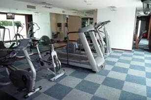 335 Biscayne Bl, Miami, FL 33131 - Photo 23