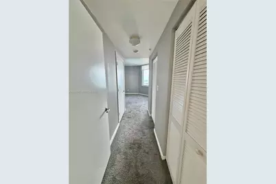 335 Biscayne Bl #4200, Miami, FL 33131 - Photo 23