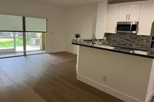 12140 SW 4th St, Pembroke Pines, FL 33025 - Photo 11