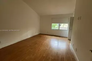 12140 SW 4th St, Pembroke Pines, FL 33025 - Photo 17