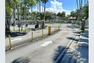 460 S Park Rd #6-203, Hollywood, FL 33021 - Photo 29