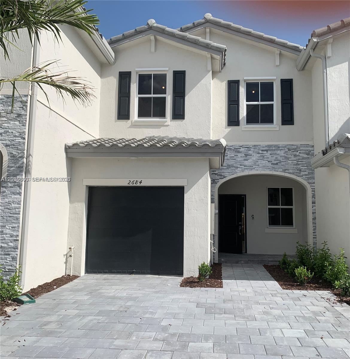 2684 SE 12th St - 2684 SE 12th St, Homestead, FL 33033 Luxury Property | Jose Angel Pina
