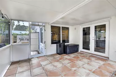 8815 Woodside Ct, Davie, FL 33328 - Photo 37