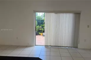 8340 NW 10th St, Miami, FL 33126 - Photo 7