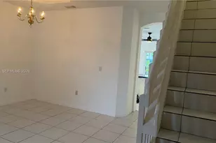 8340 NW 10th St, Miami, FL 33126 - Photo 9