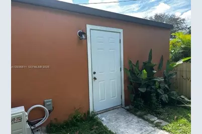 1588 NW 8th Ave #1, Homestead, FL 33030 - Photo 5