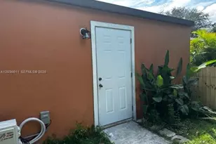 1588 NW 8th Ave, Homestead, FL 33030 - Photo 5